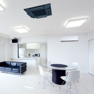 Klimatyzatory Black&White - harmonia czerni i bieli